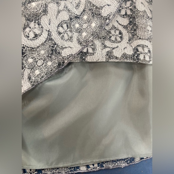 J. Crew pull on lace gray skirt sz 6 - Picture 9 of 9